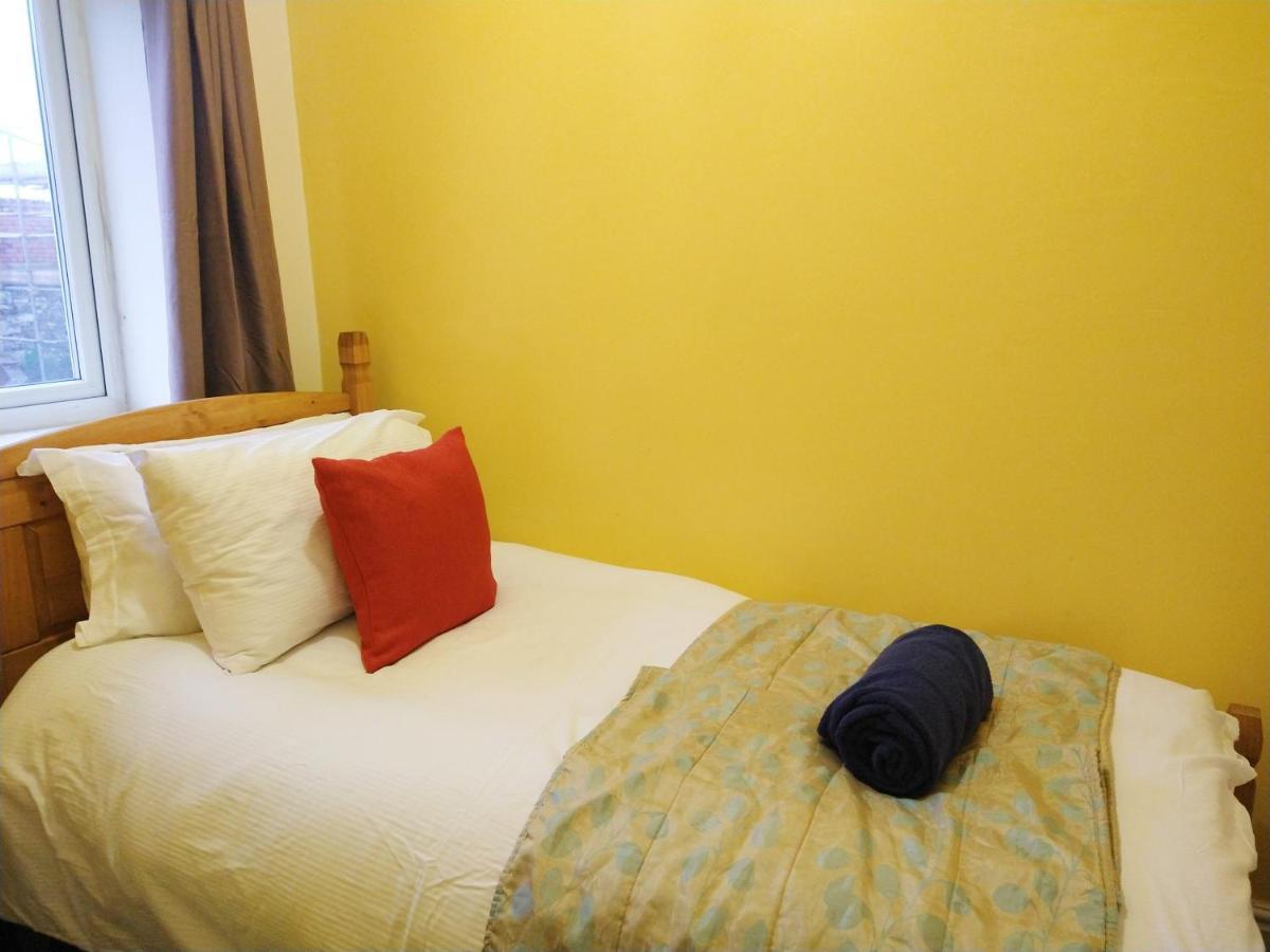 Derwent Street Apartment 2 - Self Contained - 2 Bed Self Catering Apartment Workington Exteriör bild